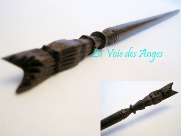 .Baguette magique petite, sculptée avec hibou